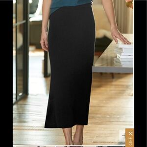 EXCELLENT CONDITION WOMEN’S MEDIUM RINO & PEELE MIDI COZY SWEATER SKIRT